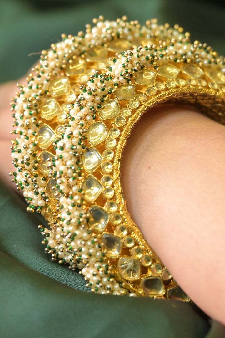 Mandodari Gold Motipiroi Pancheli Bangle
