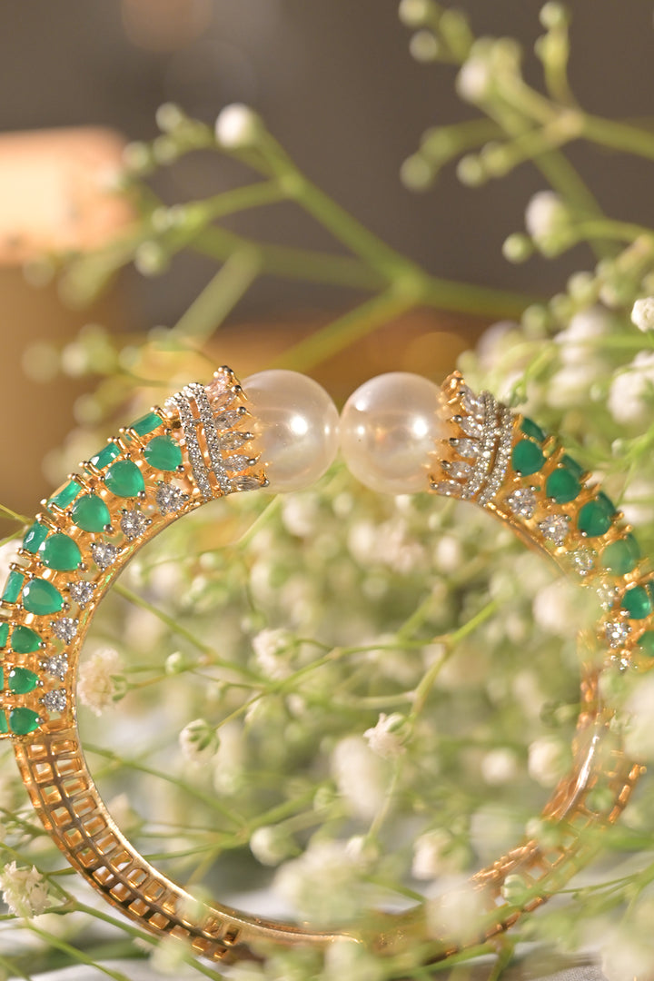 Hamsana Party Sleek Diamond Pearl Bracelet