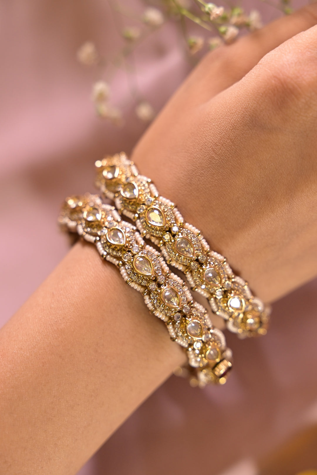 Pragati Sleek Golden Polki Jadu Bangles