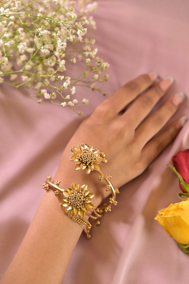 Golden Sunflower Adjustable Bracelet