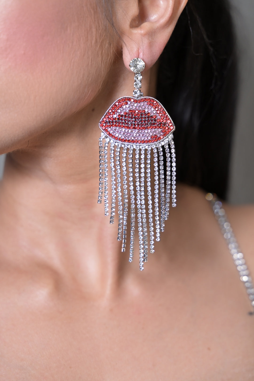 Diamond Lips Tassel Club Dangler Earrings