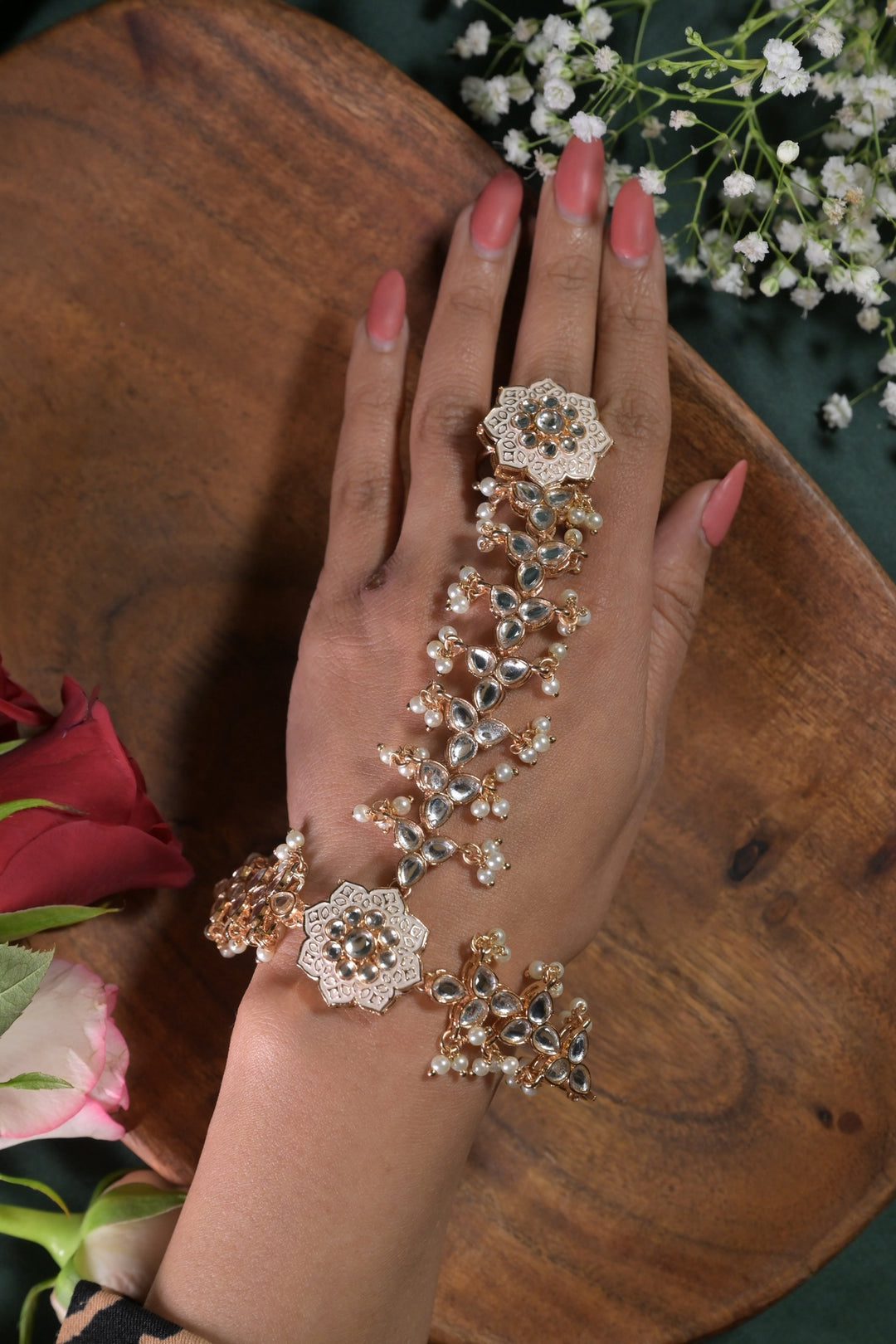 Maitreyi Kundan Flower Hathfools