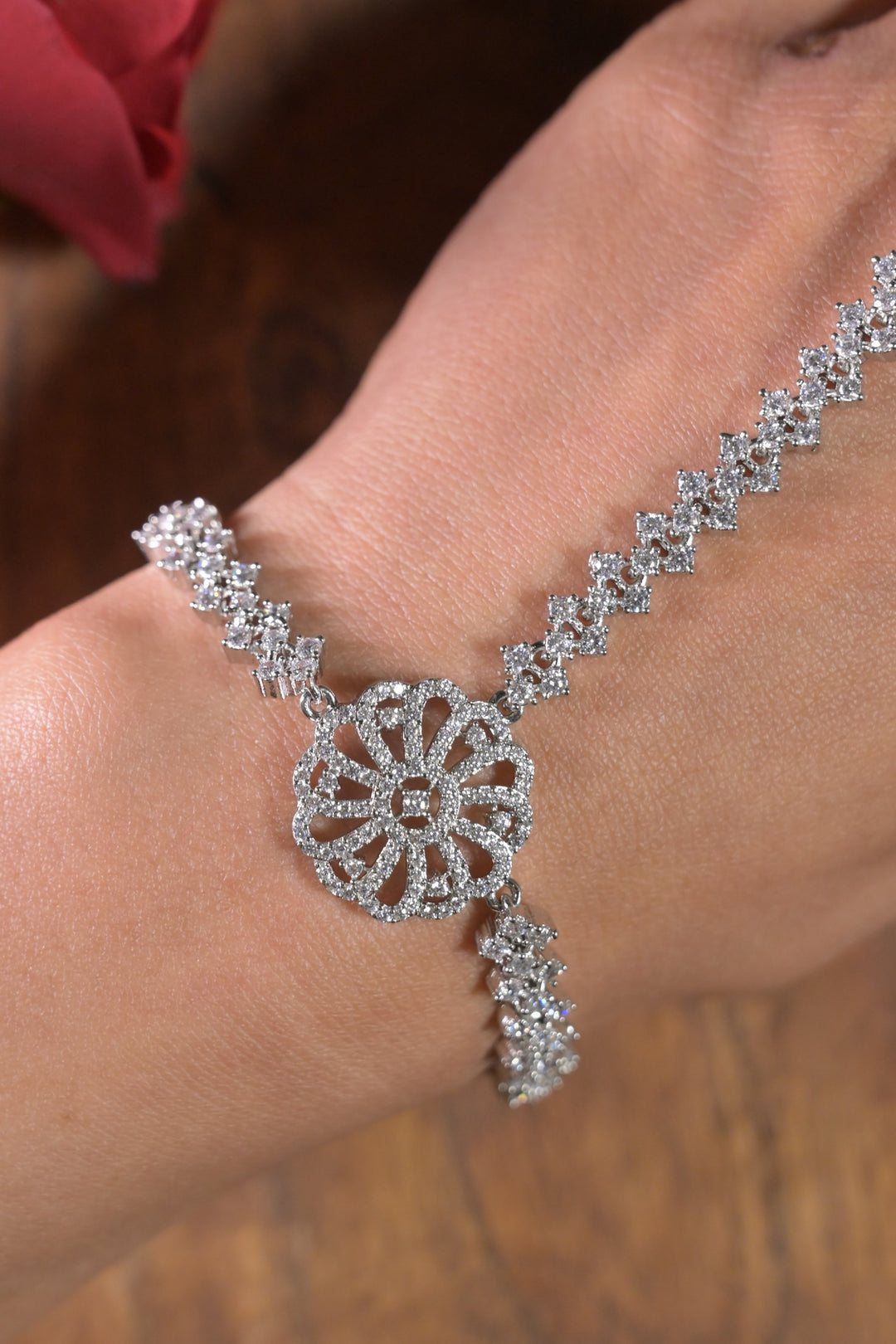 HeerRanjha AD Cocktail Sleek Hathfool