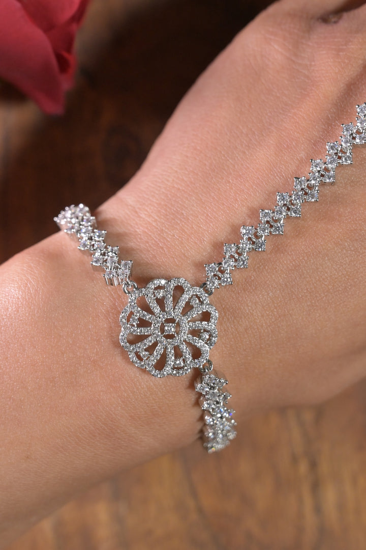 HeerRanjha AD Cocktail Sleek Hathfool