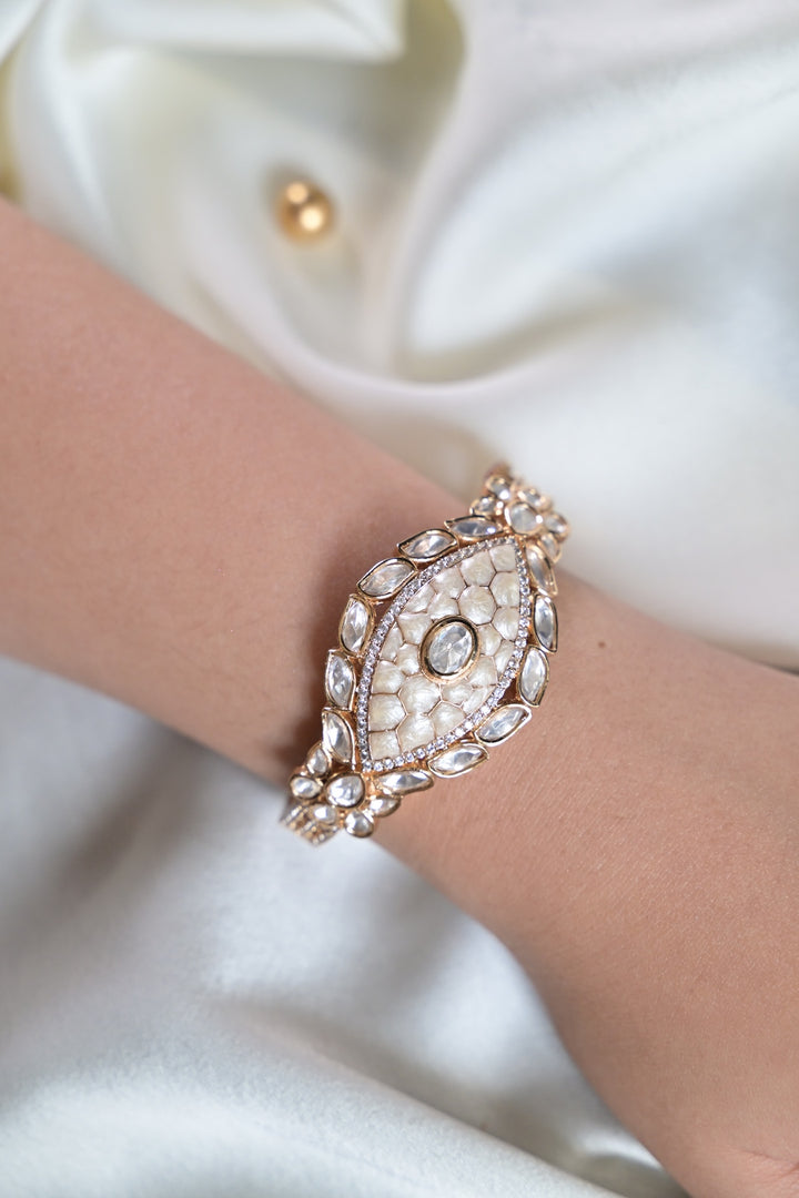 Simha Ethnic Bow Oxidized Polki Bracelet