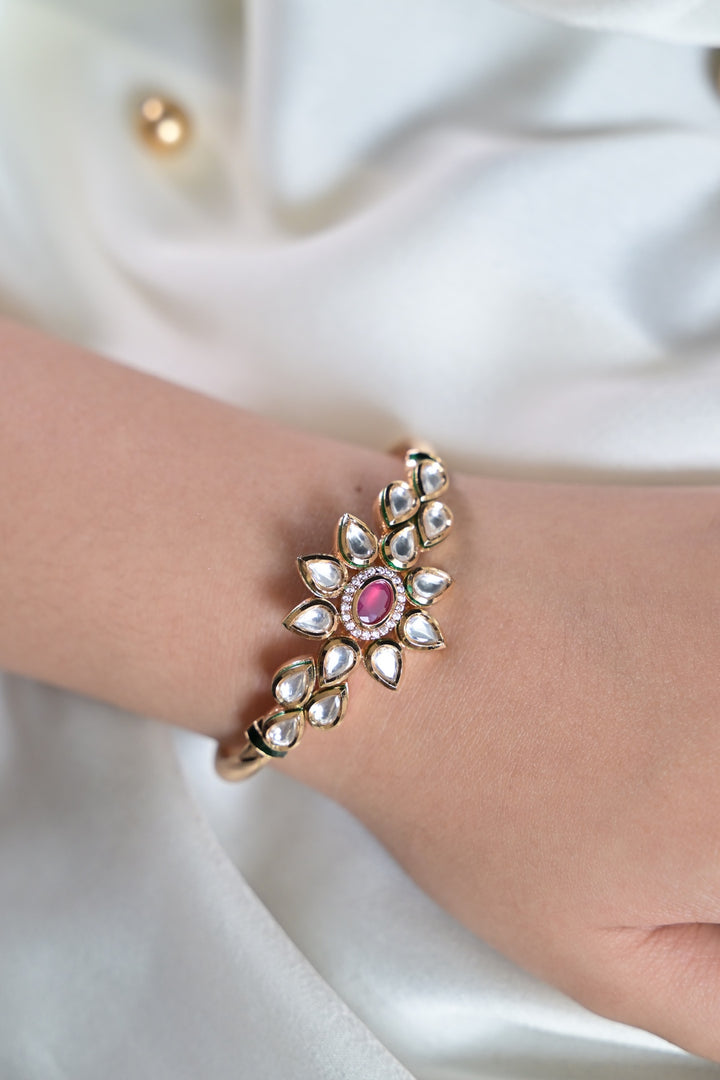 Sati Oxidized Mehndi Flower Polki Bracelet