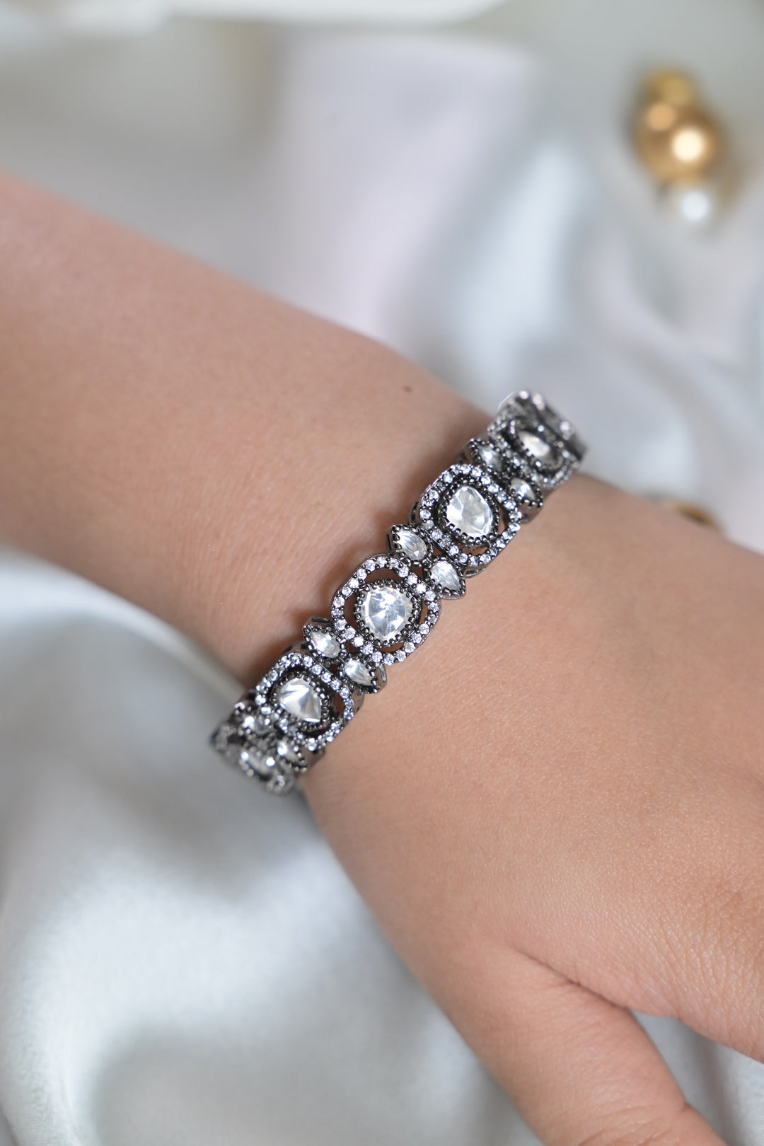 Veera Oxidized Polki Bangles