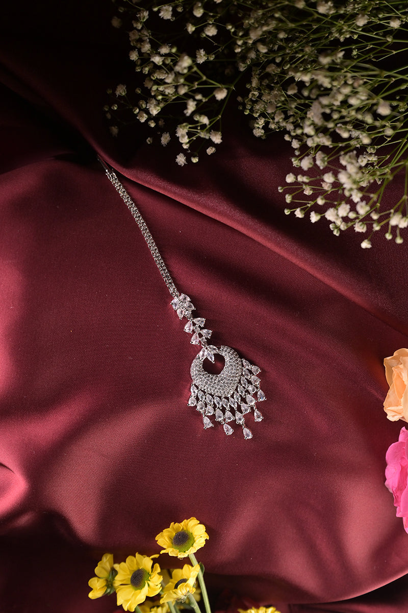 Roohani Cocktail Sleek Diamond Maangtika