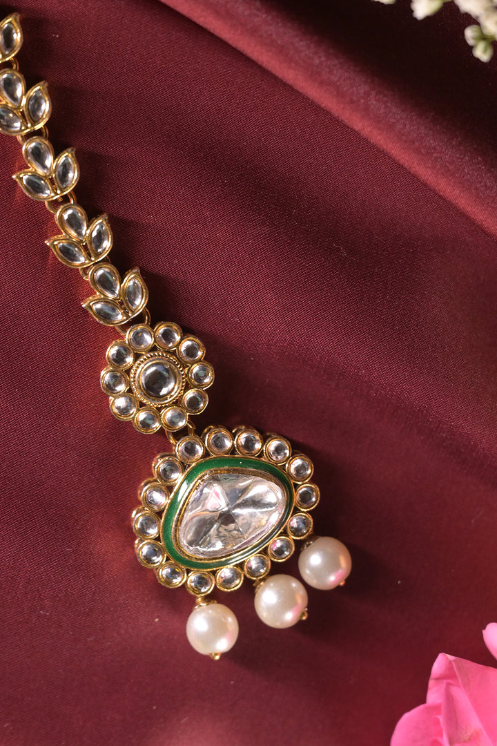 Nazakat Polki Emerald Drop Sleek Maangtika