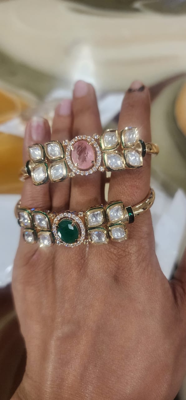 Parvati Ethnic Gemstone Sleek Polki Bracelet