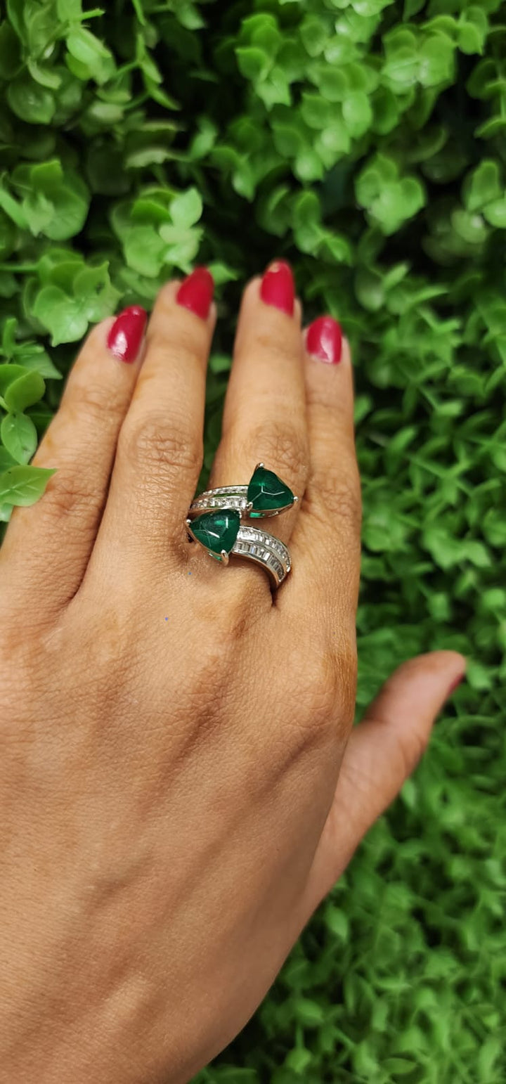 Pallu Gemstone Flexible Diamond Band ring