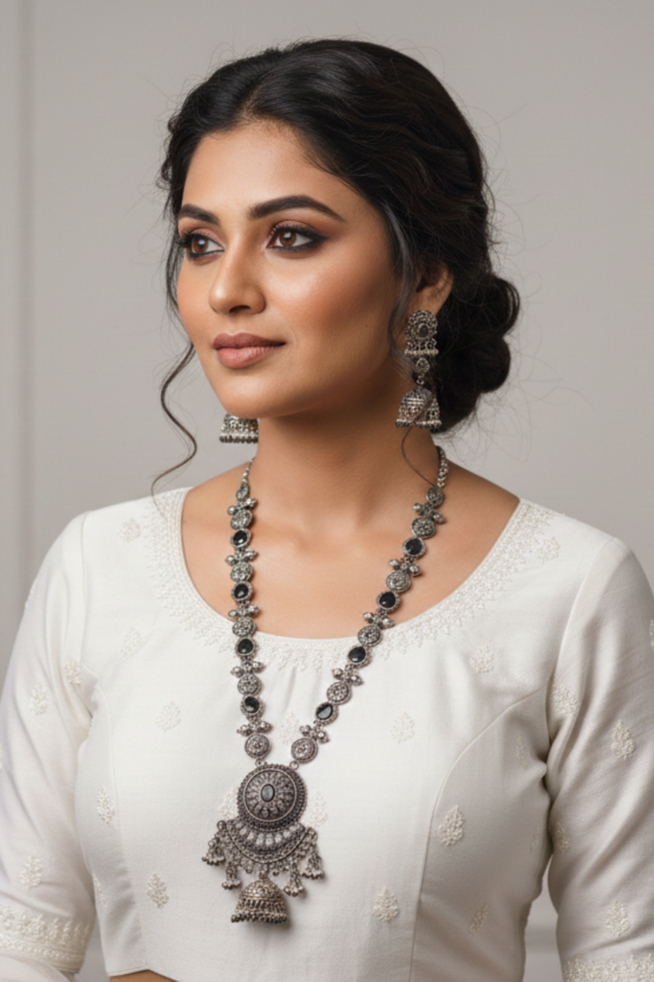 Dhara Shakti Gujarati Silver Necklace