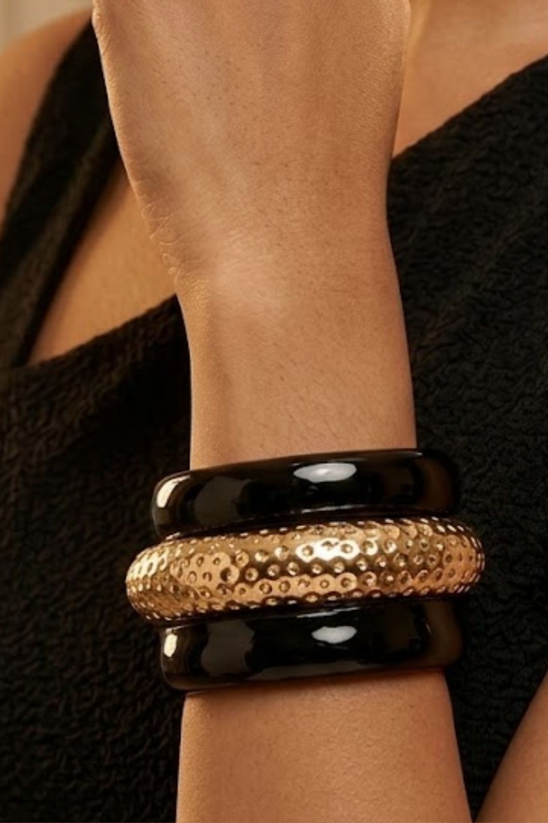 Aarini Boho Resin Gold Openable Bracelet