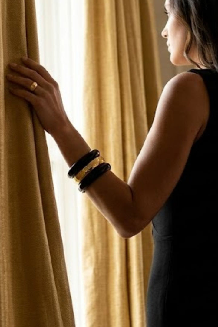 Aarini Boho Resin Gold Openable Bracelet
