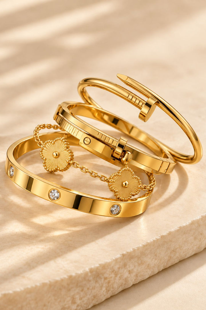 Daisy Charm Golden Stack Bracelet