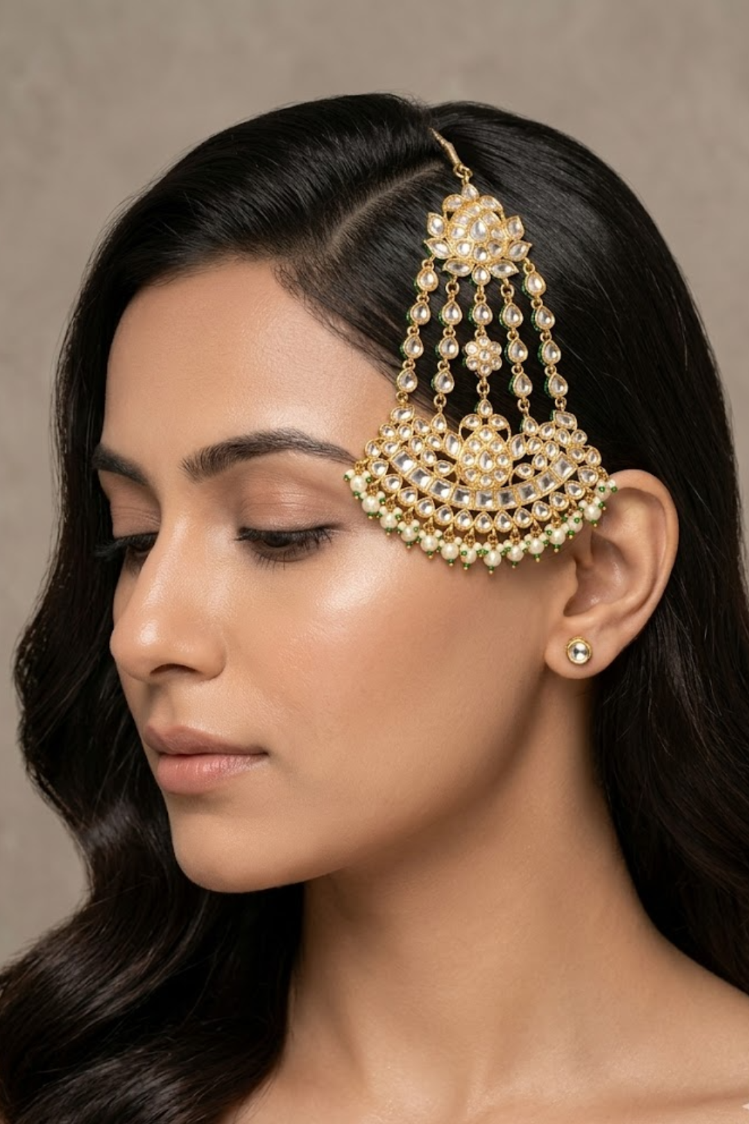 Madhumati Pearl Kundan Glow Pasa