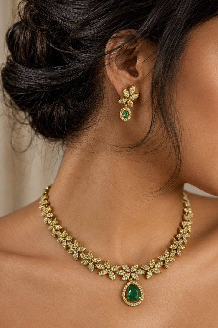Kanak Noor Royal Minimalist Necklace