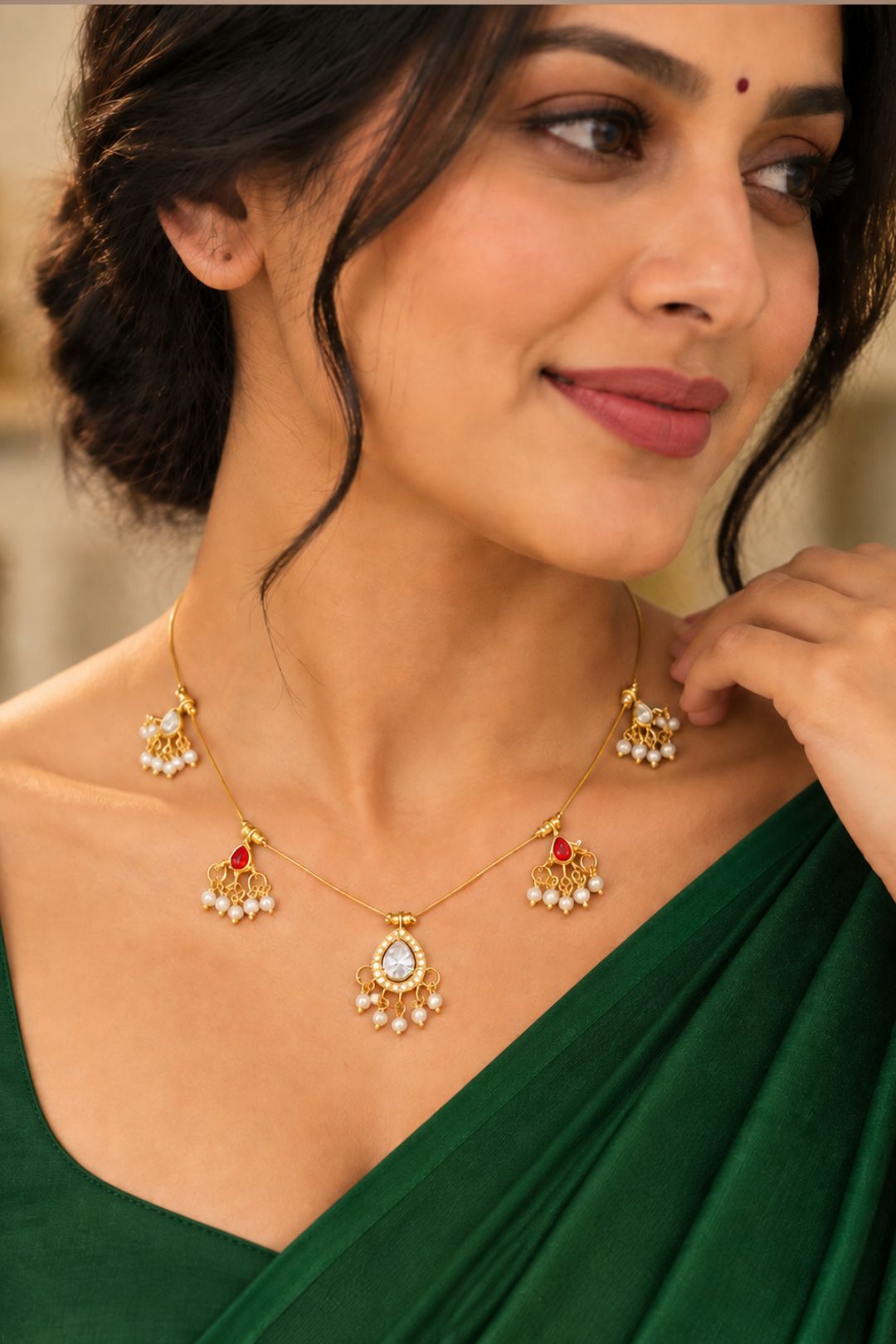 Myraa Pearl Kundan Minimalist Necklace