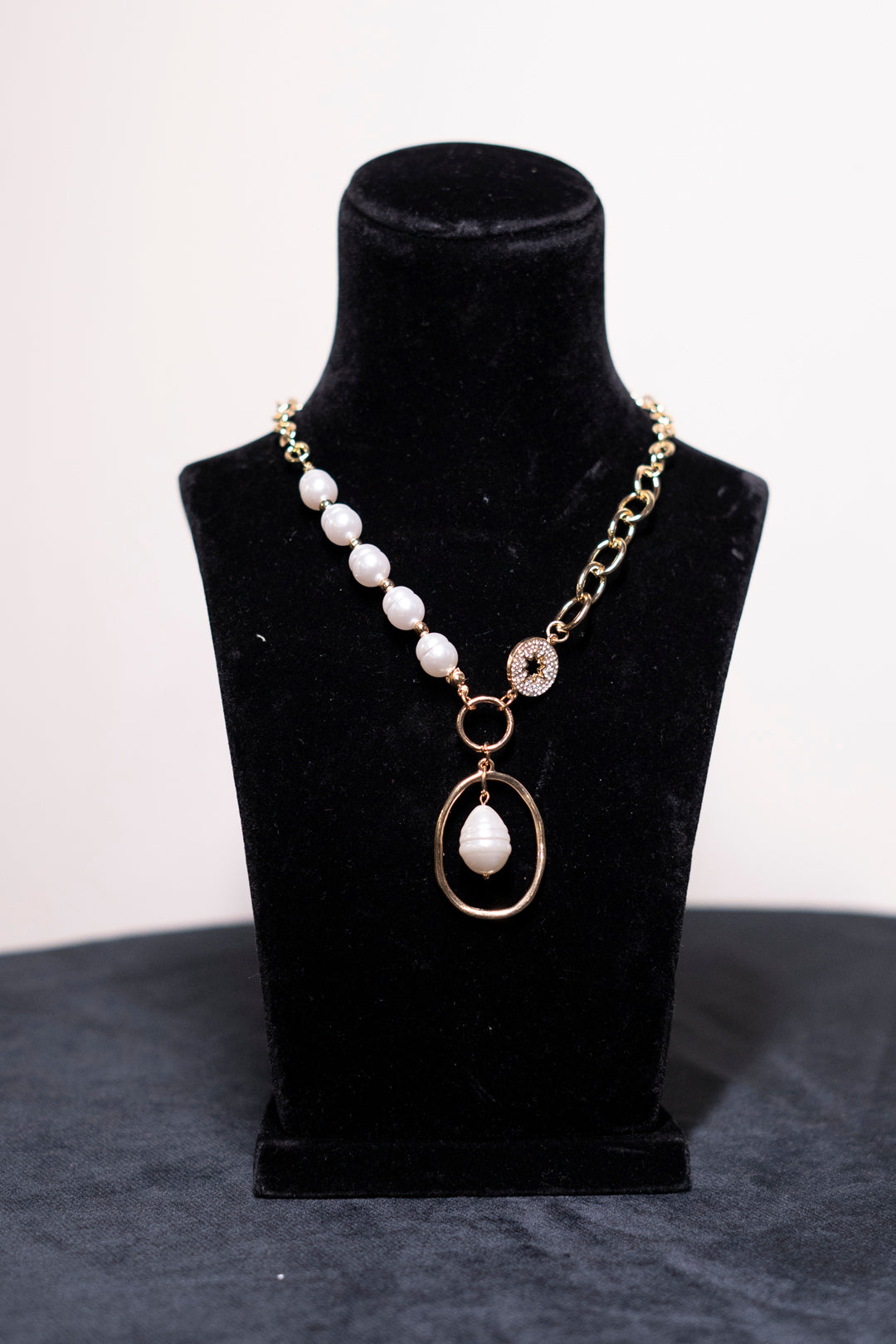 Coarlbeads Pearl Necklace