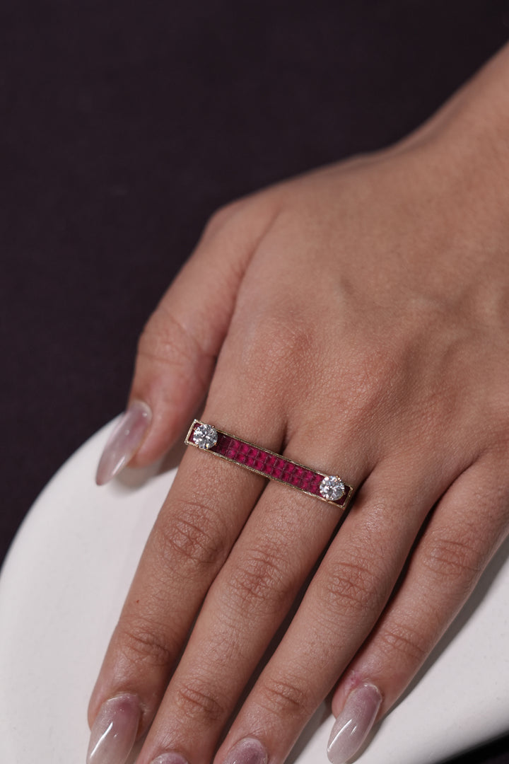 Crimson Long Bar Two Finger Ring