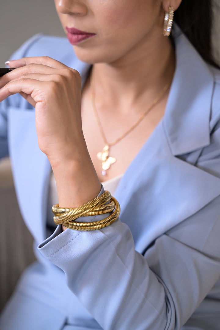 Zaira Golden Twisted Casual Bracelet