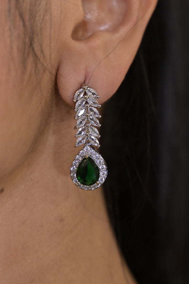 Smriti Pear Pendant Diamond Cocktail Necklace