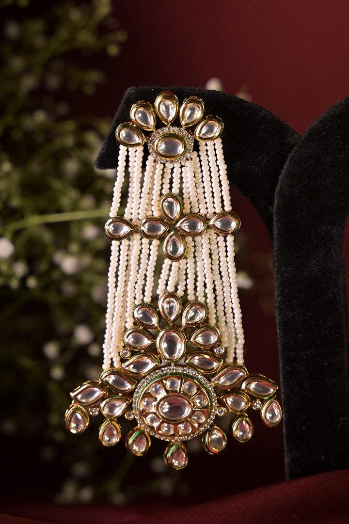 Vedi Wide Kundan Traditional Dangler Earrings