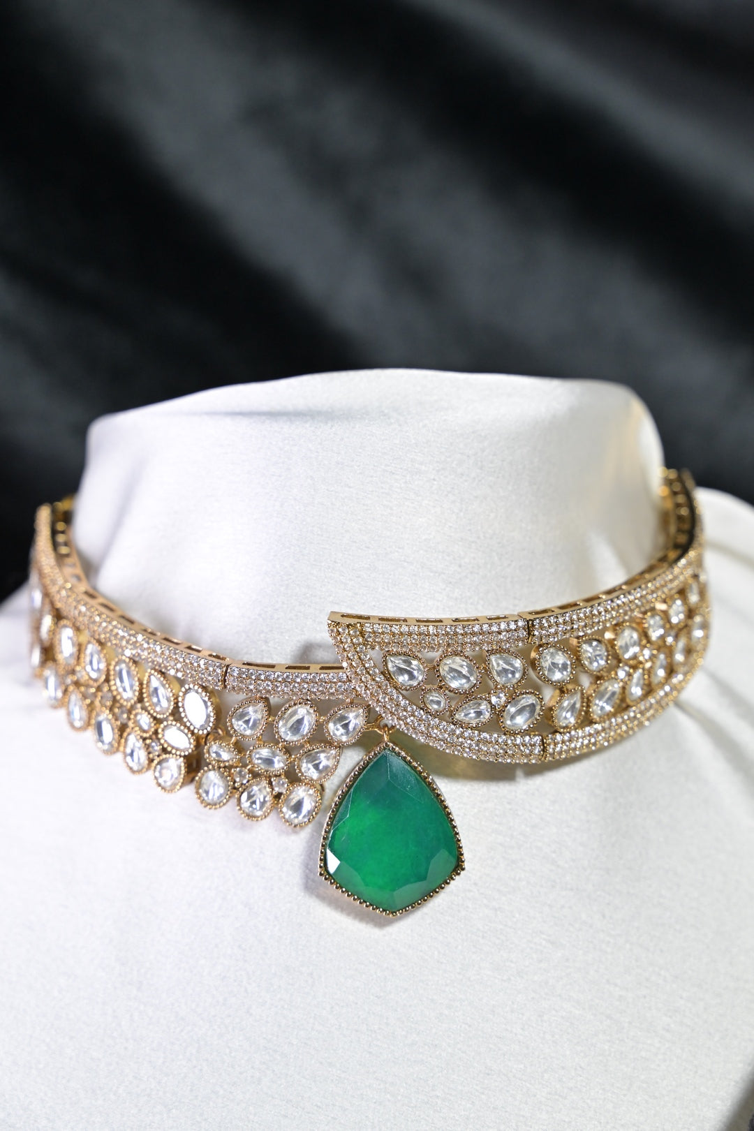 SitaraSutra Kundan Victorian Choker Necklace