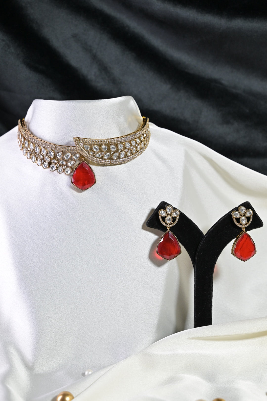 SitaraSutra Kundan Victorian Choker Necklace