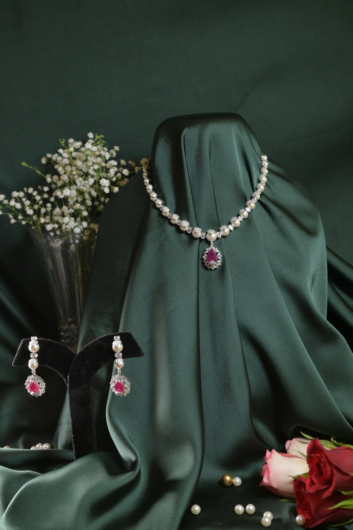 Trishla Pearl Pendant Glam Party Necklace