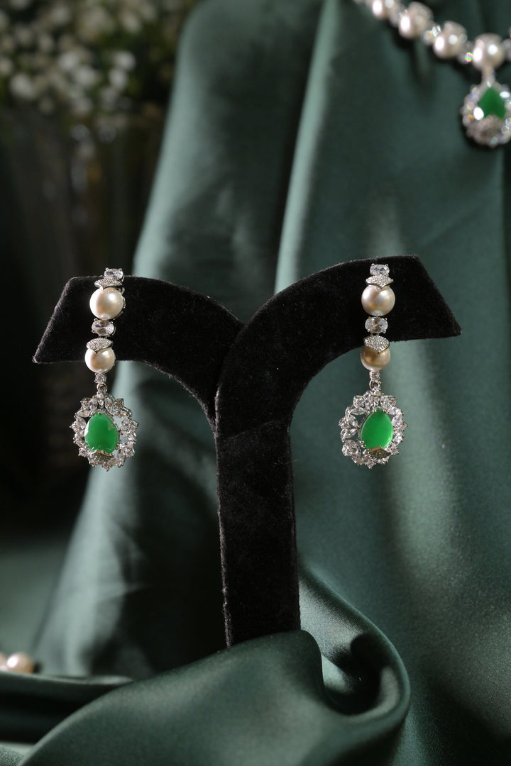 Trishla Pearl Pendant Glam Party Necklace