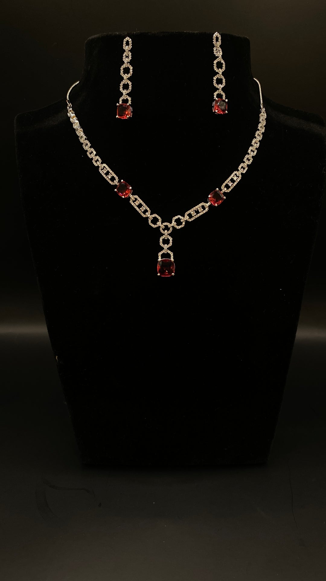 Mayur Lightweight Diamond Cocktail Necklace