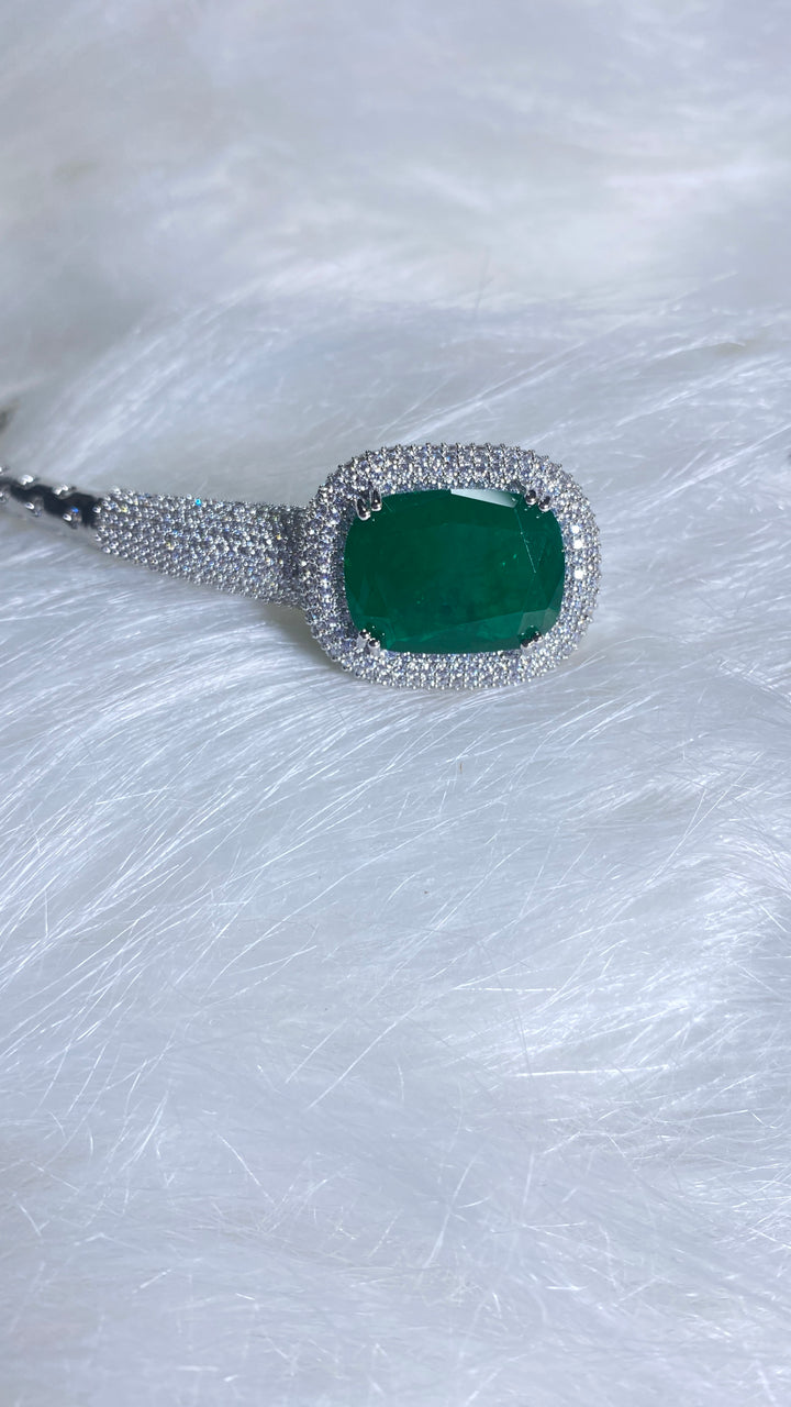 Aradhya Cocktail Diamond Open Choker Necklace