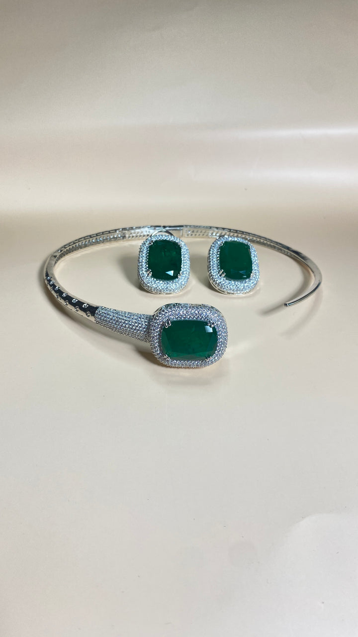 Aradhya Cocktail Diamond Open Choker Necklace