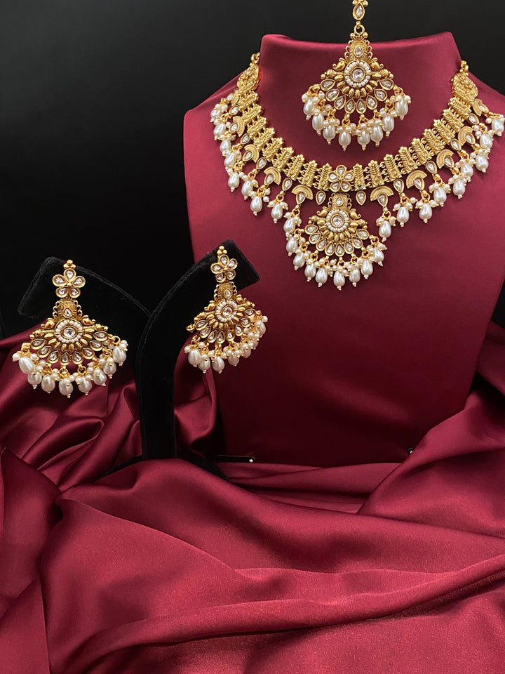 Sannidhi Swarna Temple Bridal Necklace