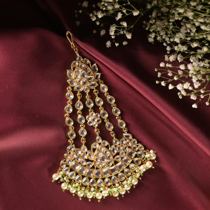 Madhumati Pearl Kundan Glow Pasa
