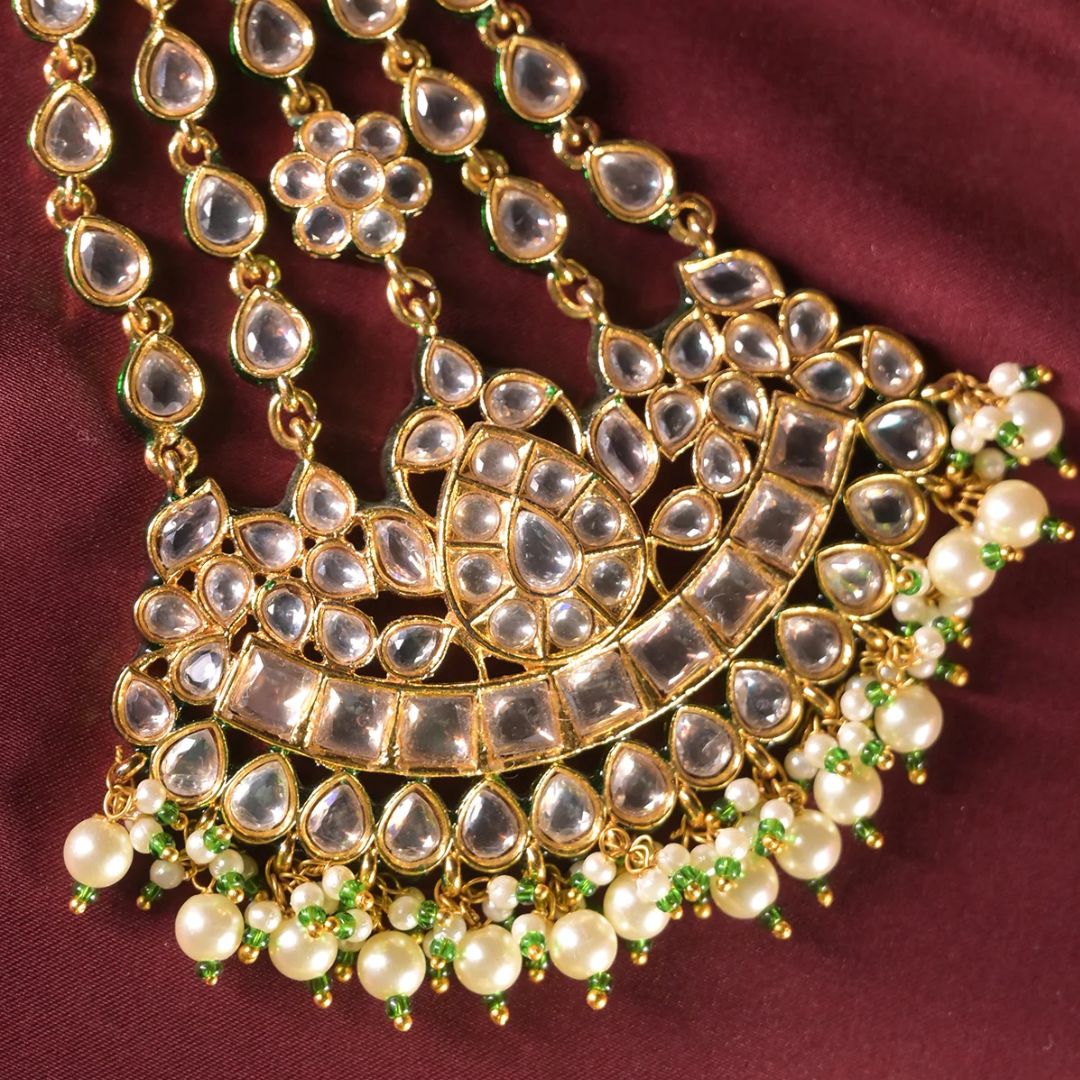 Madhumati Pearl Kundan Glow Pasa
